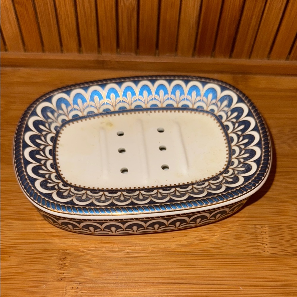 Noritake Blue and White Decorative Soap Dish, part of the Blueshire collection